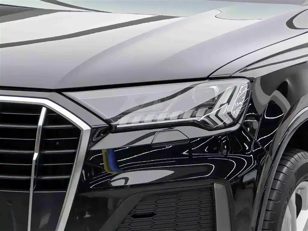Audi Q7 2023 из CN, фото 4