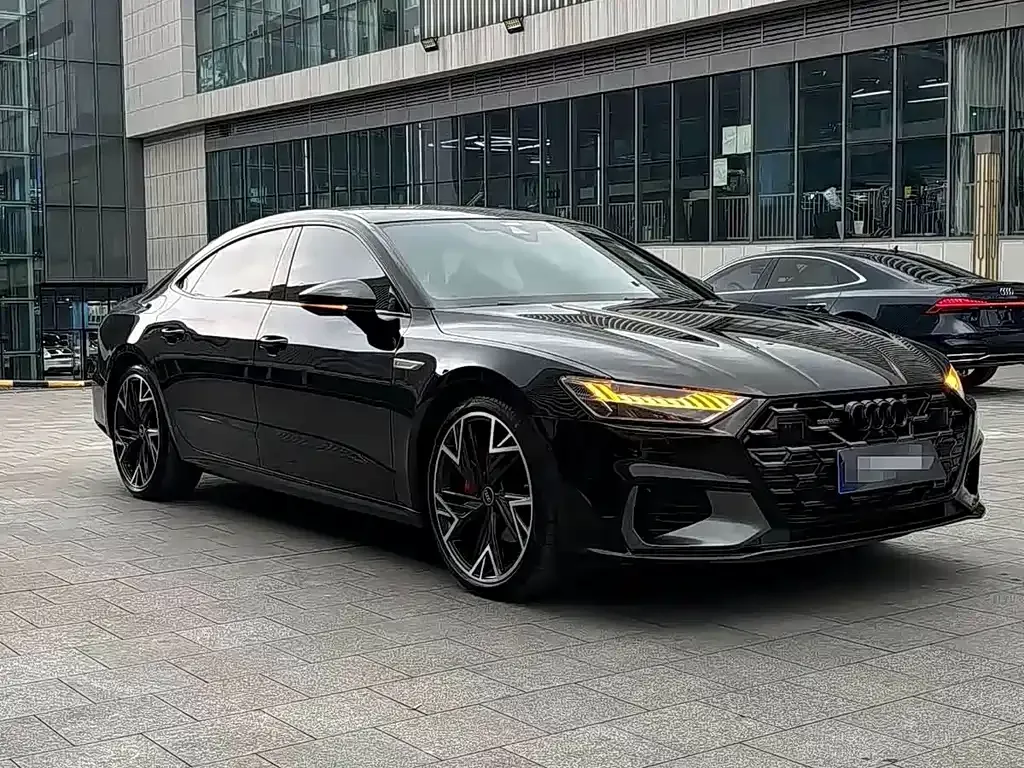 Audi A7L — фото 9