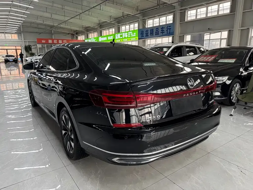 Volkswagen Passat — фото 9