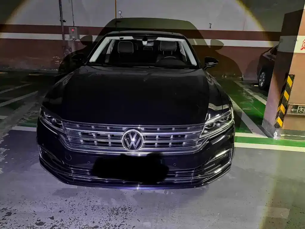 Volkswagen Phideon — фото 1