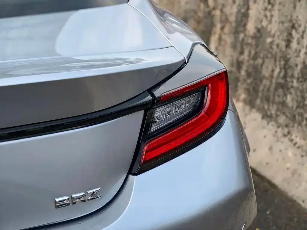 Subaru BRZ 2022 из CN, фото 10