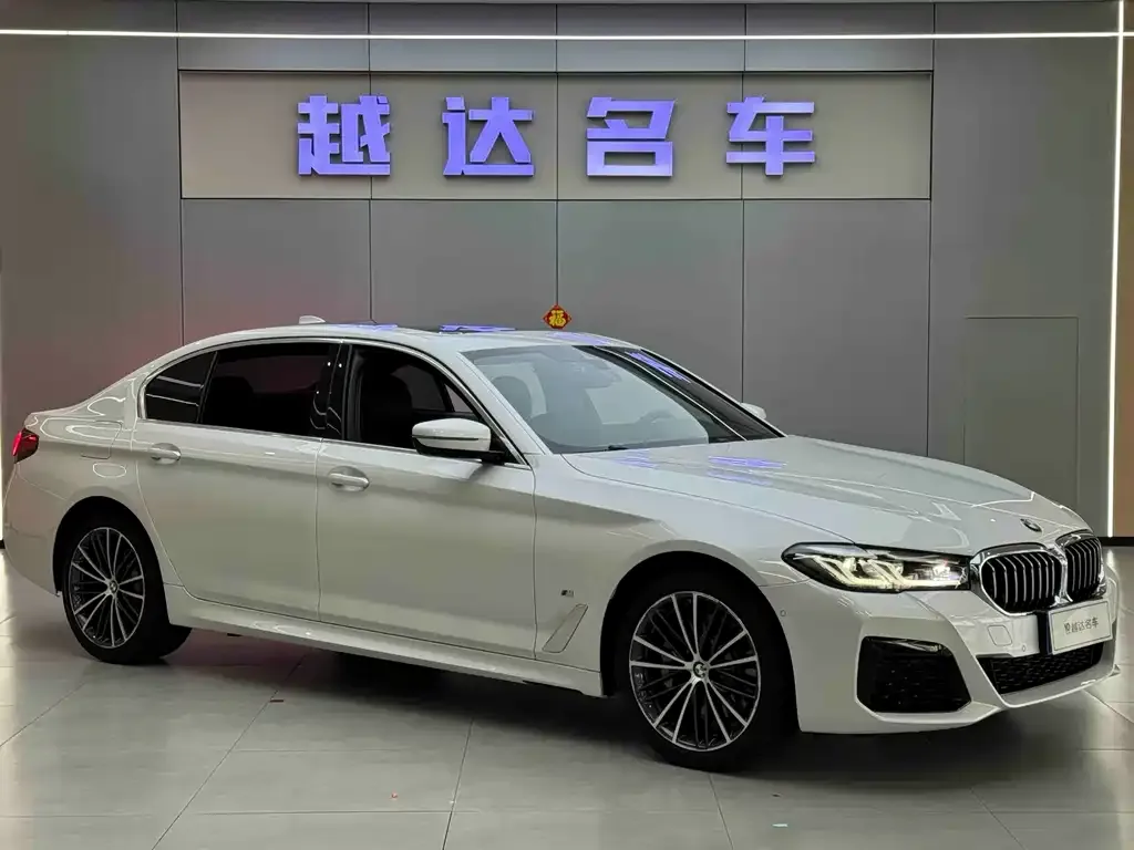 BMW 5 Series — фото 4