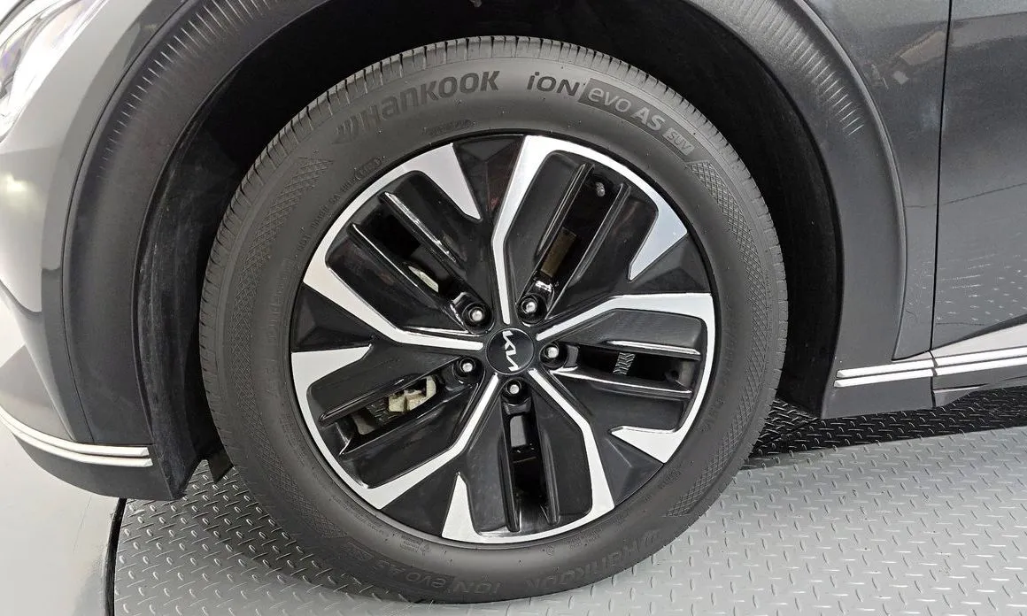 Kia EV6 2022 из KR, фото 10