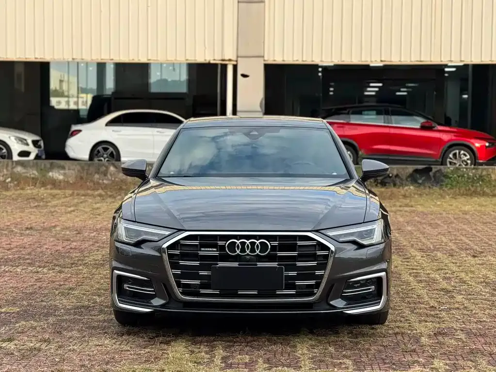 Audi A6L 2023 из CN, фото 6