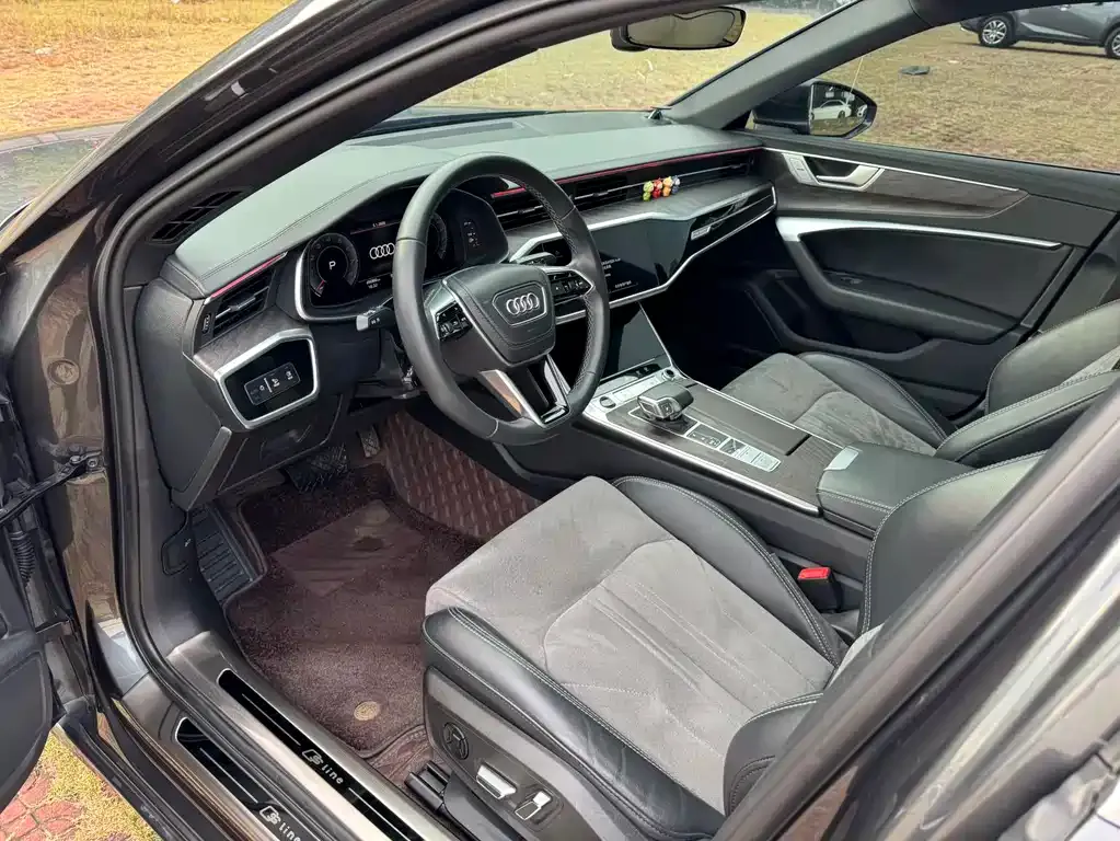 Audi A6L 2023 из CN, фото 3