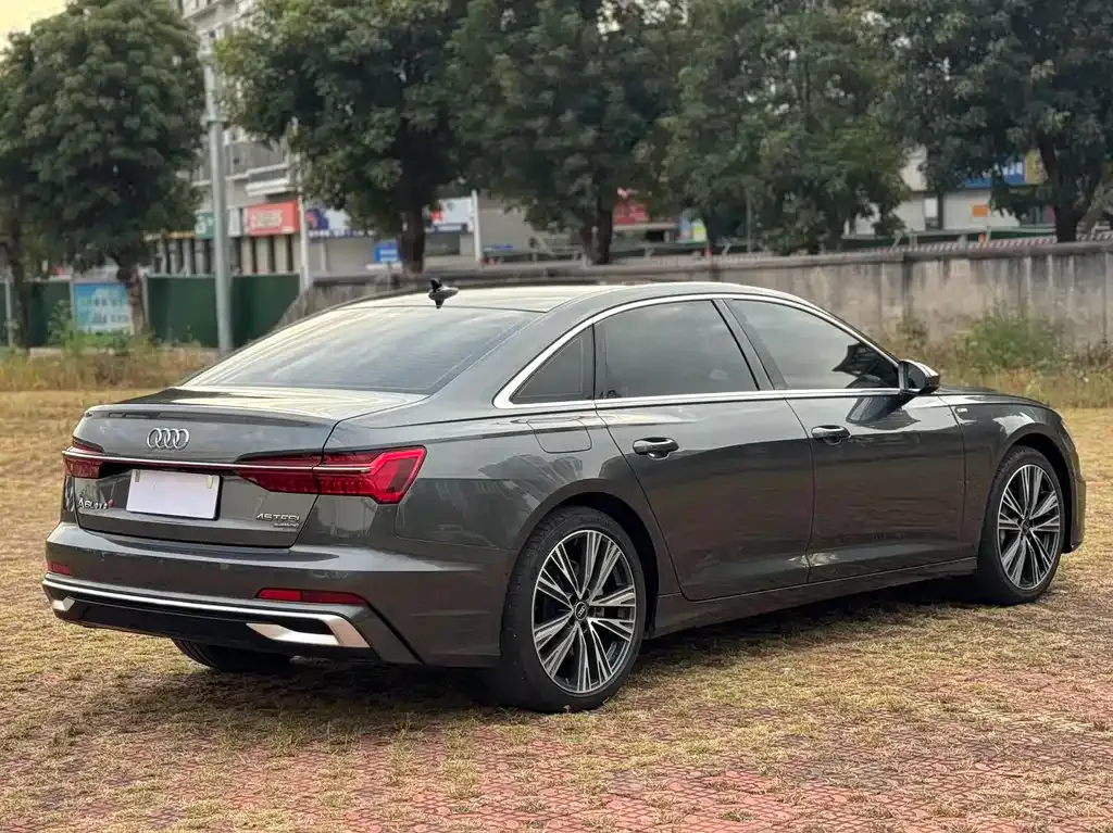 Audi A6L 2023 из CN, фото 9
