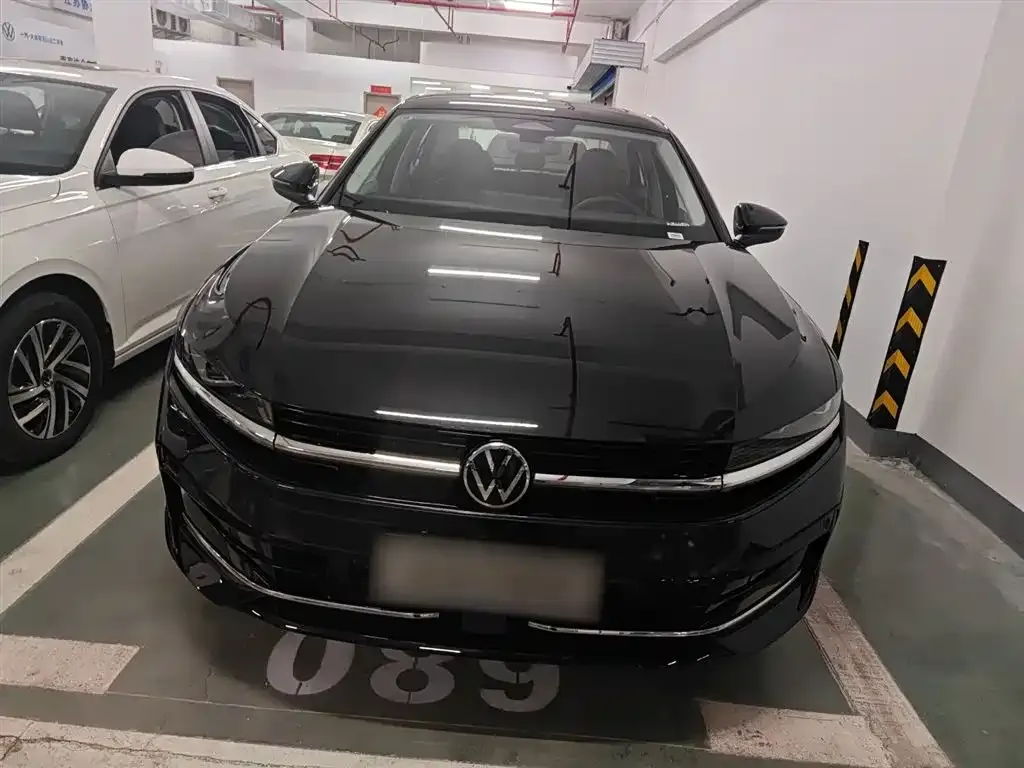 Volkswagen Magotan 2025 из CN, фото 10