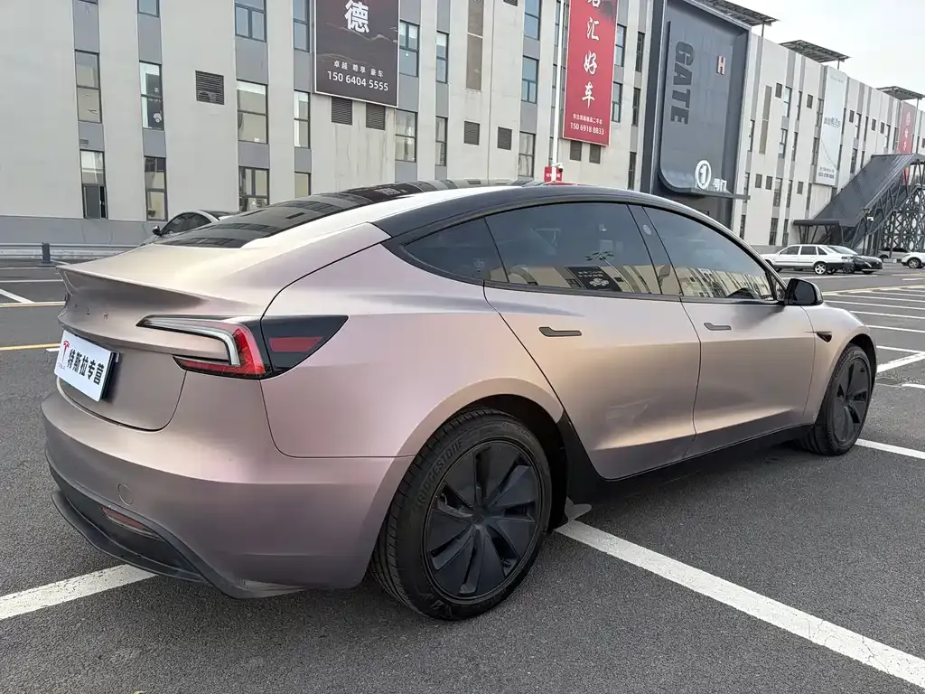 Tesla Model 3 — фото 10