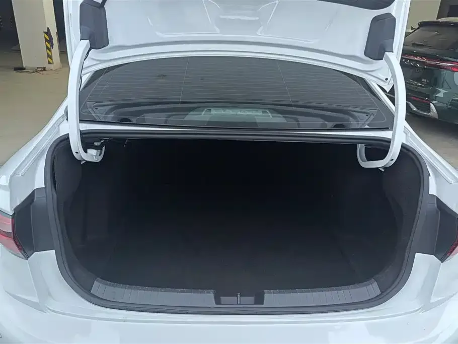 Volkswagen Sagitar 2023 из CN, фото 3