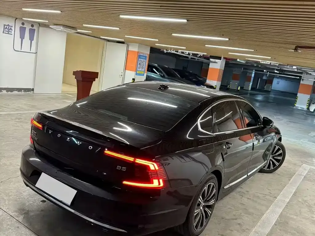 Volvo S90 — фото 4