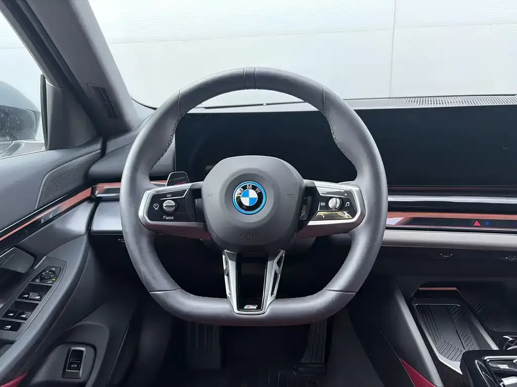 BMW i5 2025 из CN, фото 5