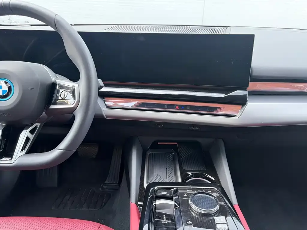 BMW i5 2025 из CN, фото 4
