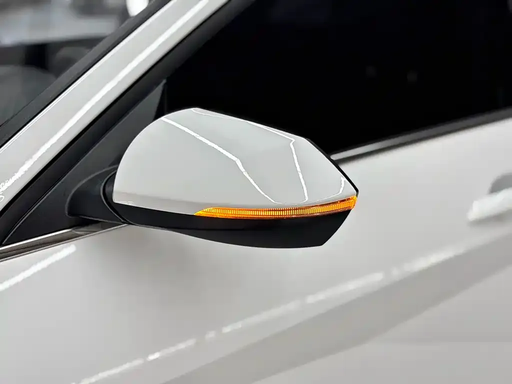 Hyundai Elantra — фото 4