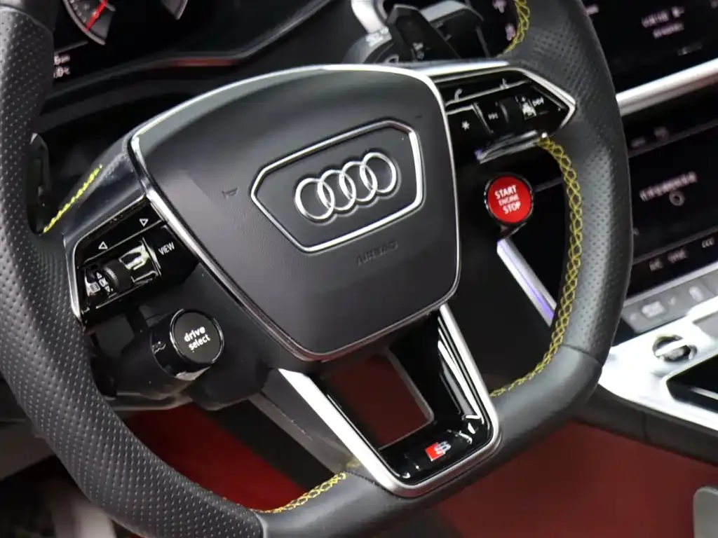 Audi A7L — фото 10