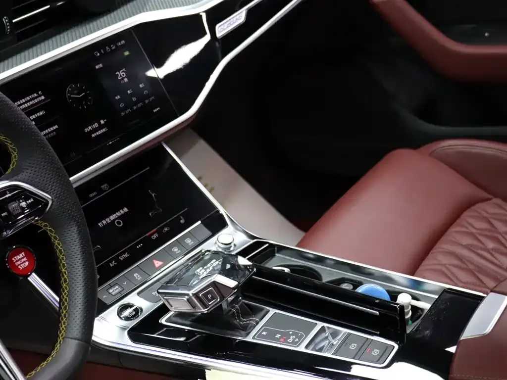 Audi A7L — фото 9