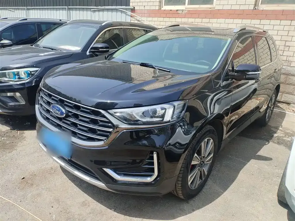 Ford Edge — фото 1