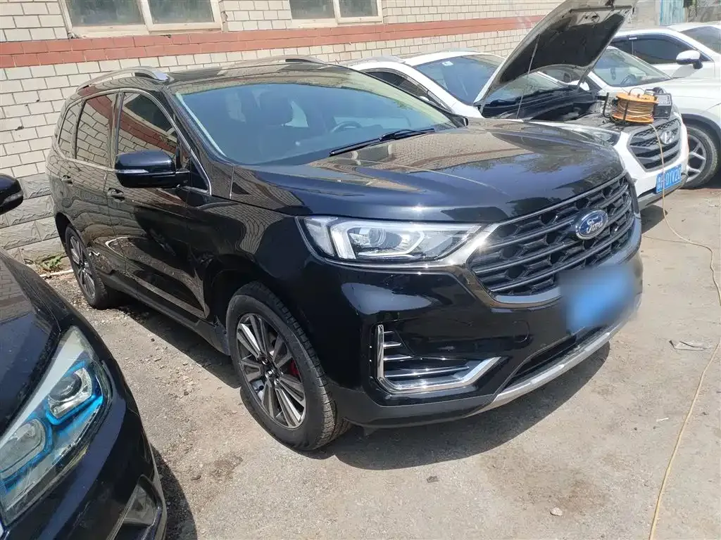 Ford Edge — фото 8