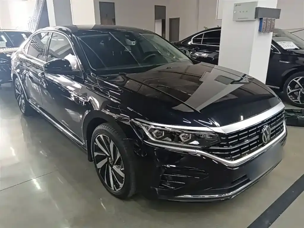 Volkswagen Passat — фото 7