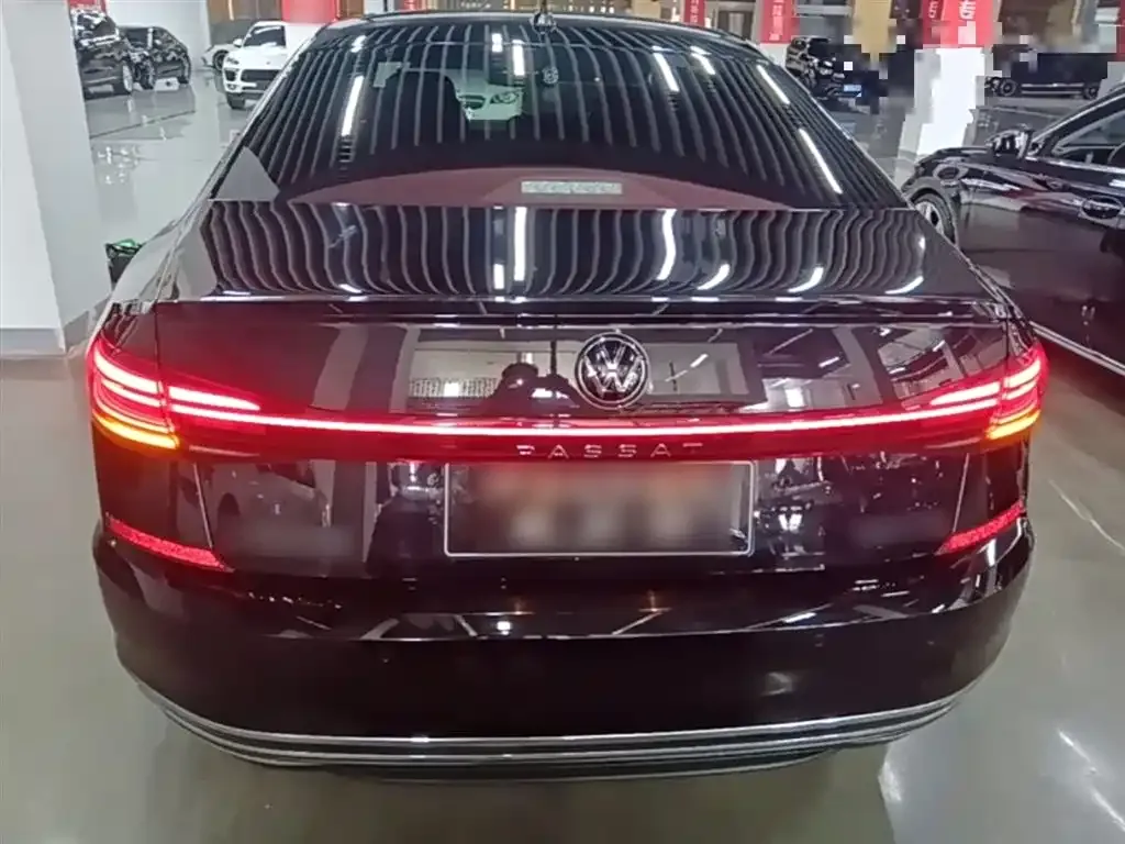 Volkswagen Passat — фото 3