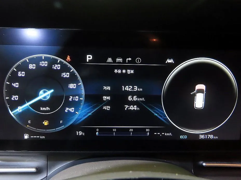 Kia Carnival 2023 из KR, фото 9
