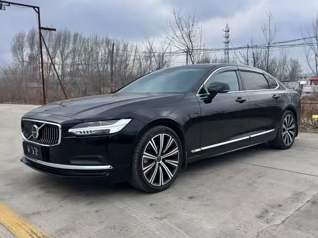 Volvo S90 — фото 1