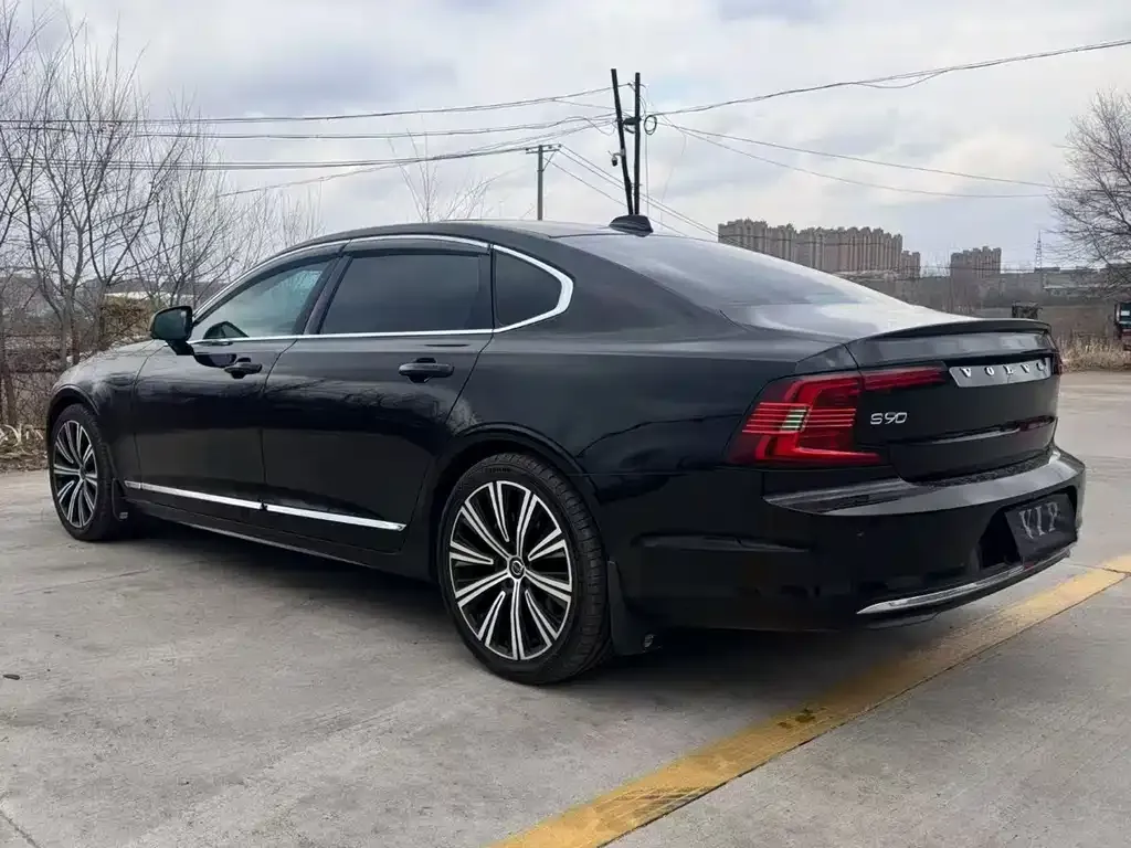 Volvo S90 — фото 3