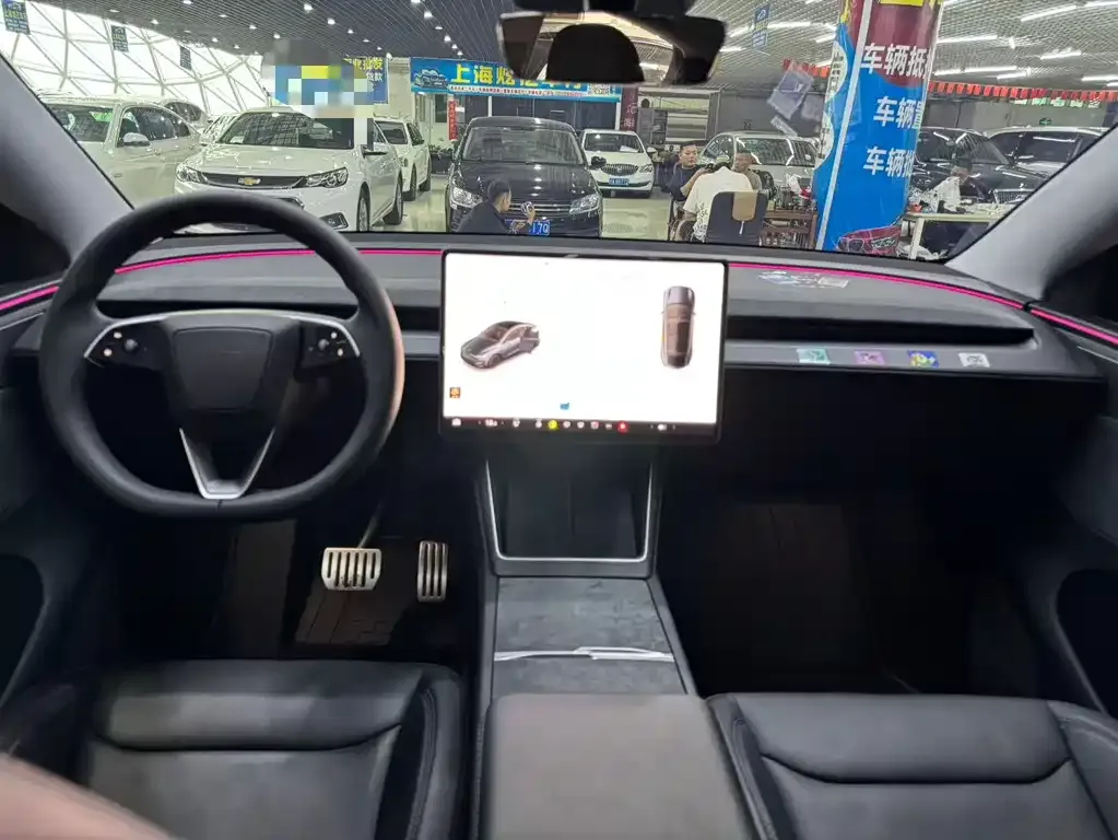 Tesla Model Y — фото 8