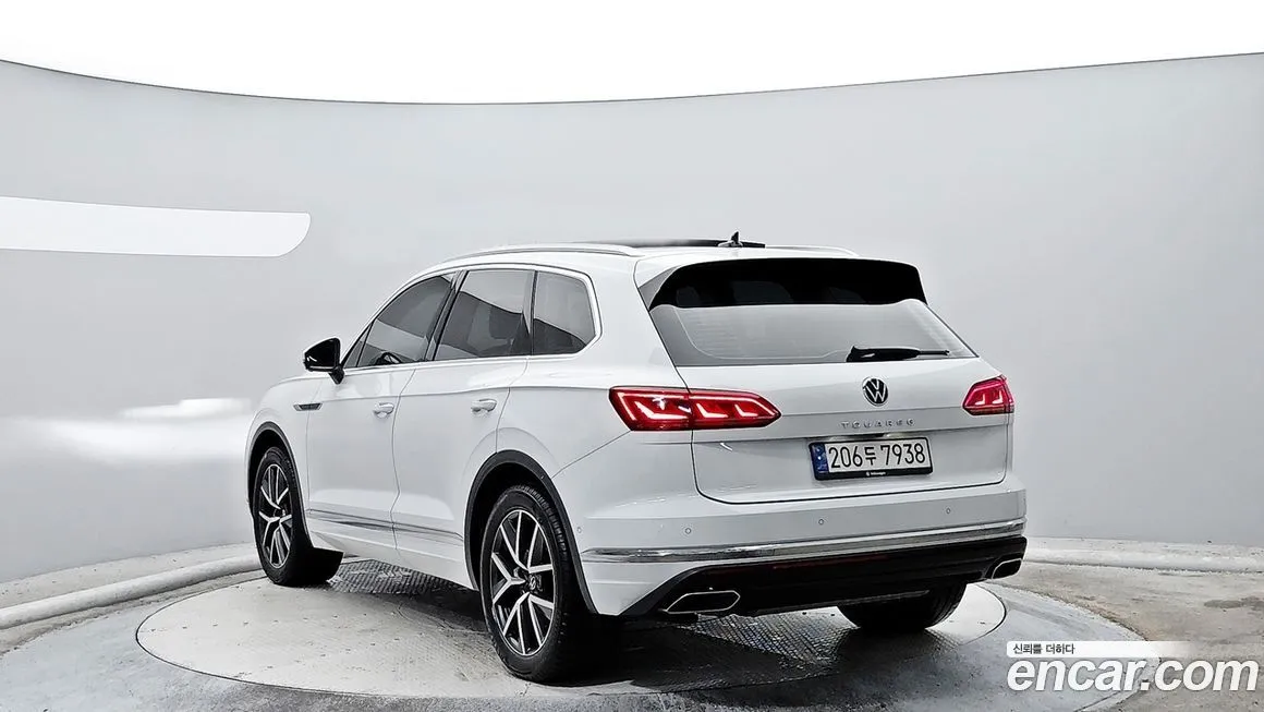Volkswagen Touareg 2023 из KR, фото 5