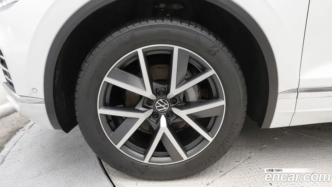 Volkswagen Touareg 2023 из KR, фото 9