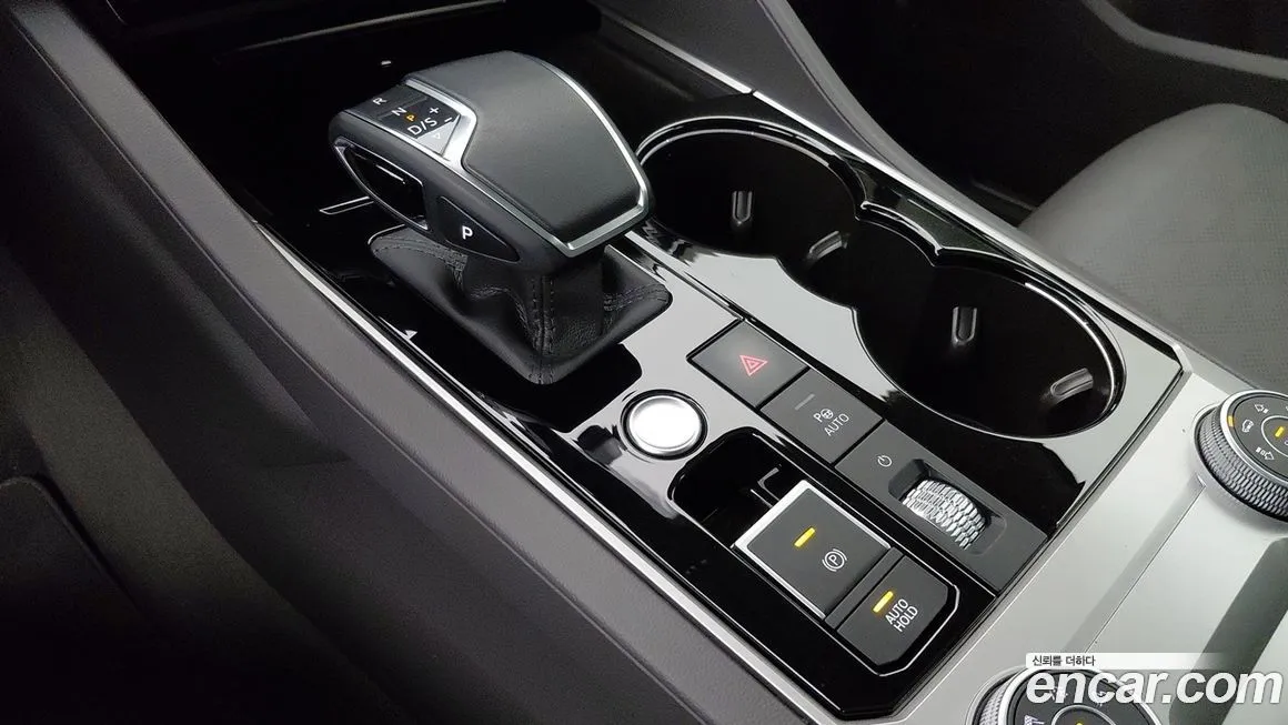 Volkswagen Touareg 2023 из KR, фото 8