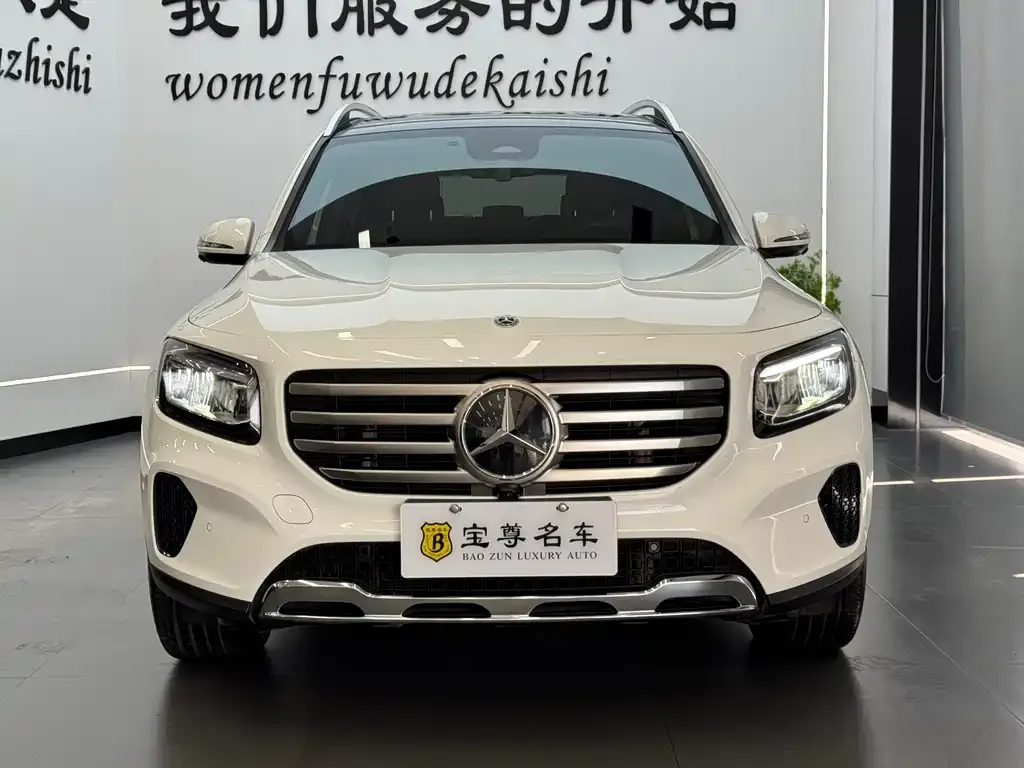 Mercedes-Benz GLB — фото 1