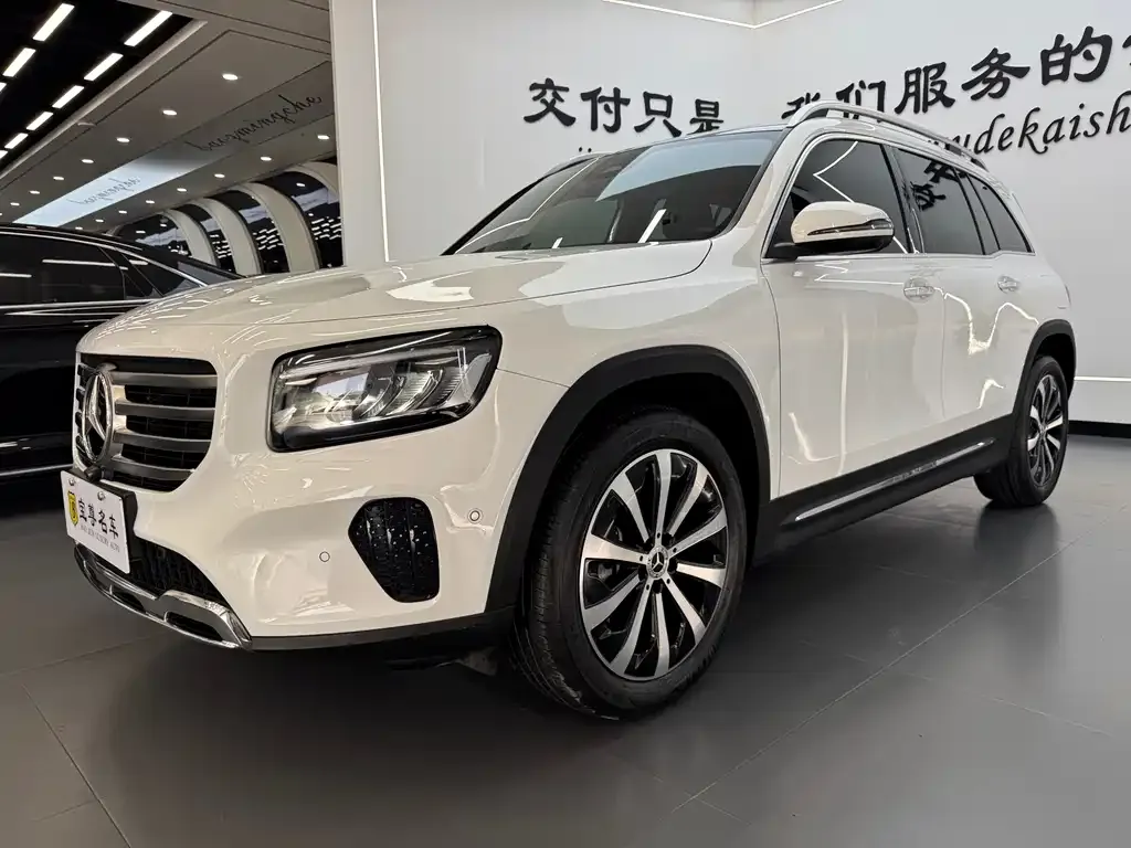 Mercedes-Benz GLB — фото 10