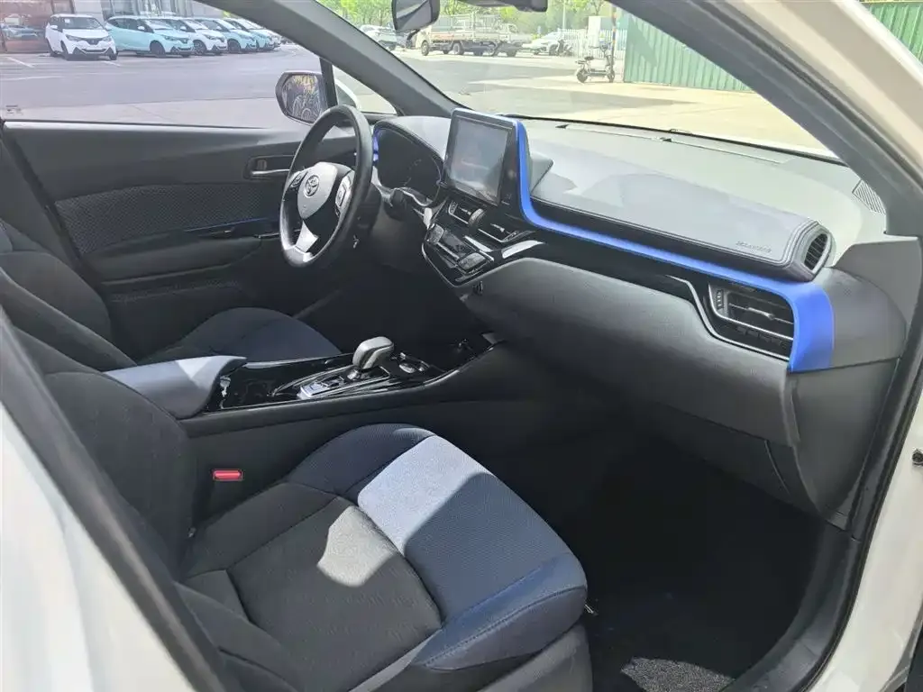Toyota C-HR EV 2022 из CN, фото 10