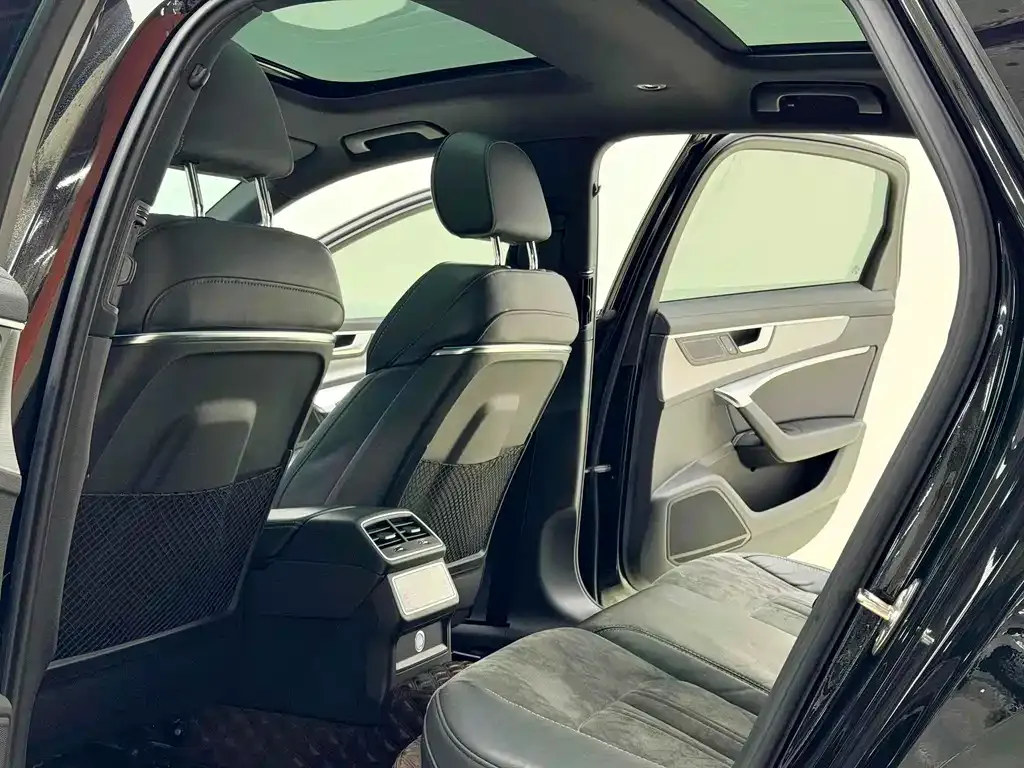 Audi A6L 2021 из CN, фото 7