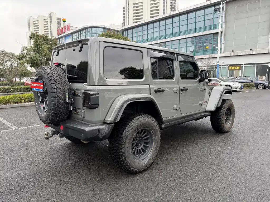 Jeep Wrangler — фото 4