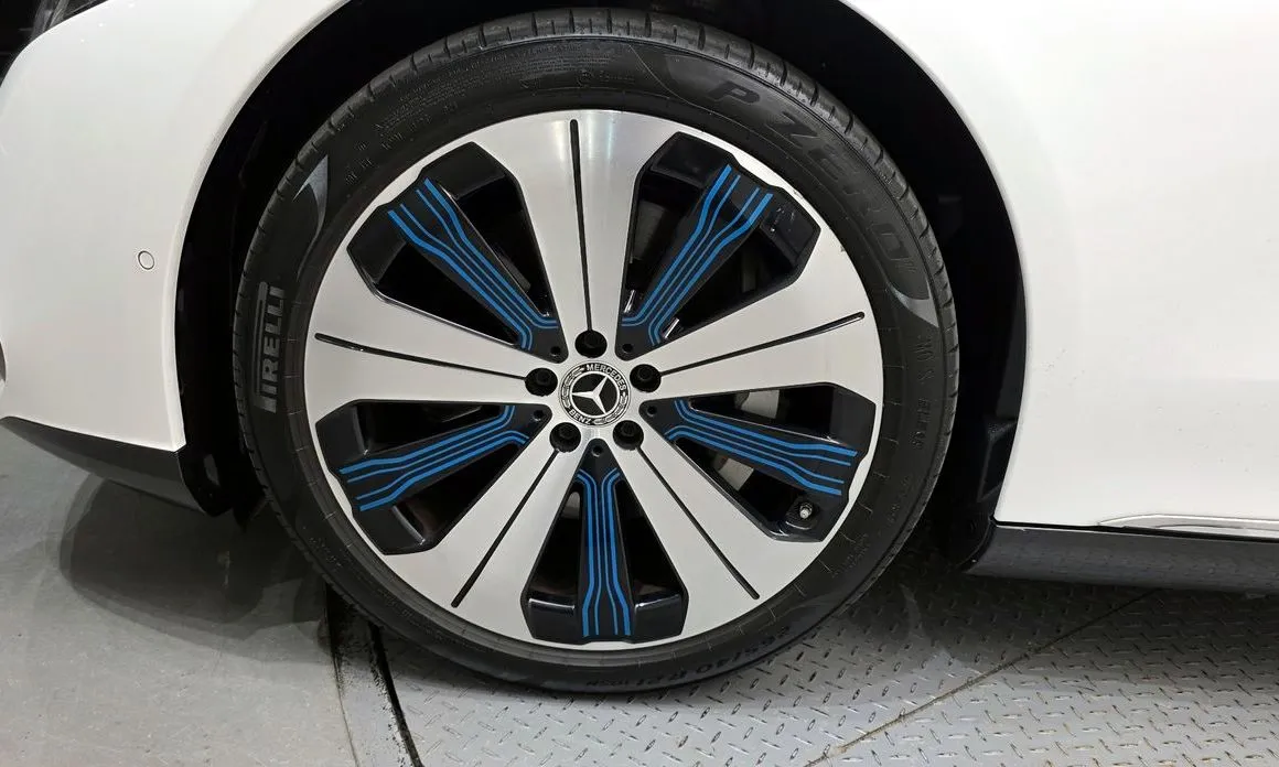 Mercedes-Benz EQS 2023 из KR, фото 10