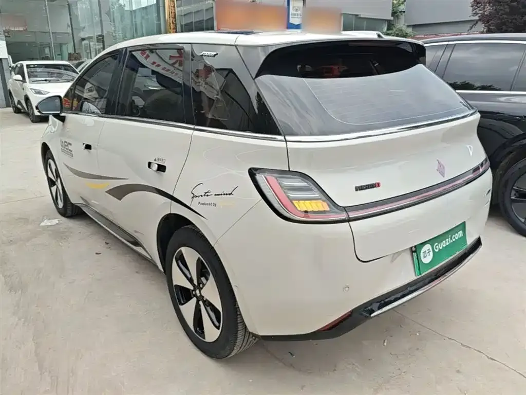 Baojun Yunduo 2024 из CN, фото 4