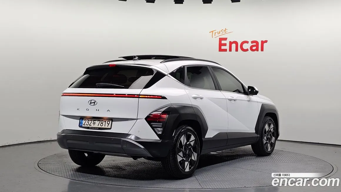 Hyundai Kona — фото 2