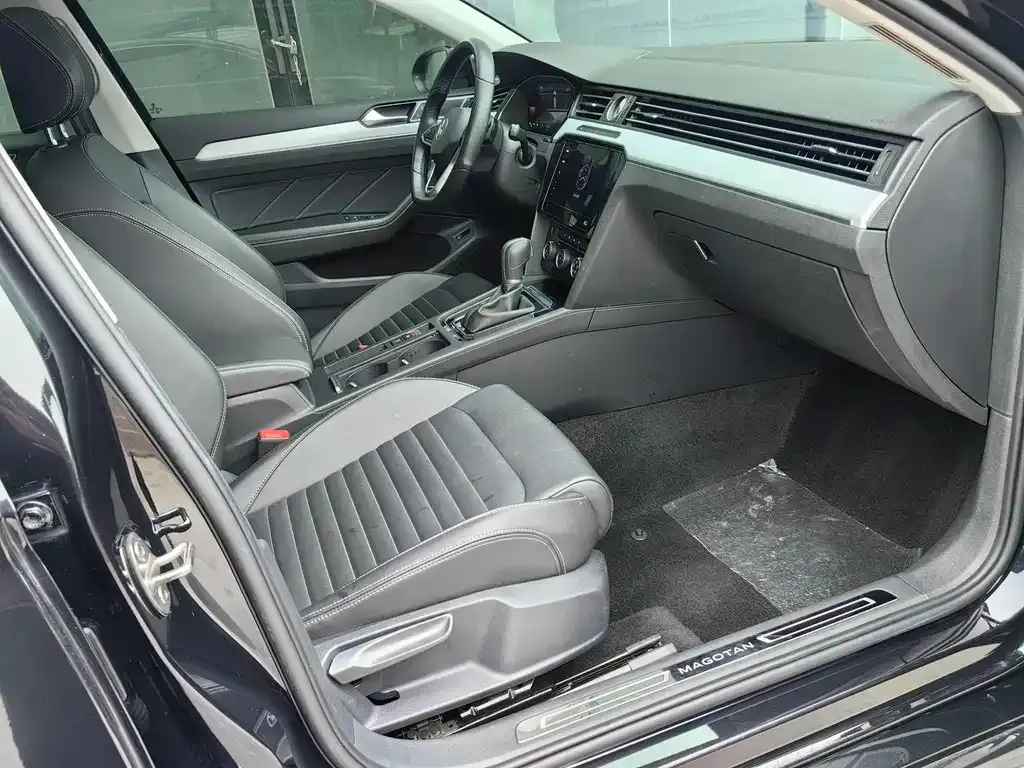 Volkswagen Magotan 2024 из CN, фото 8