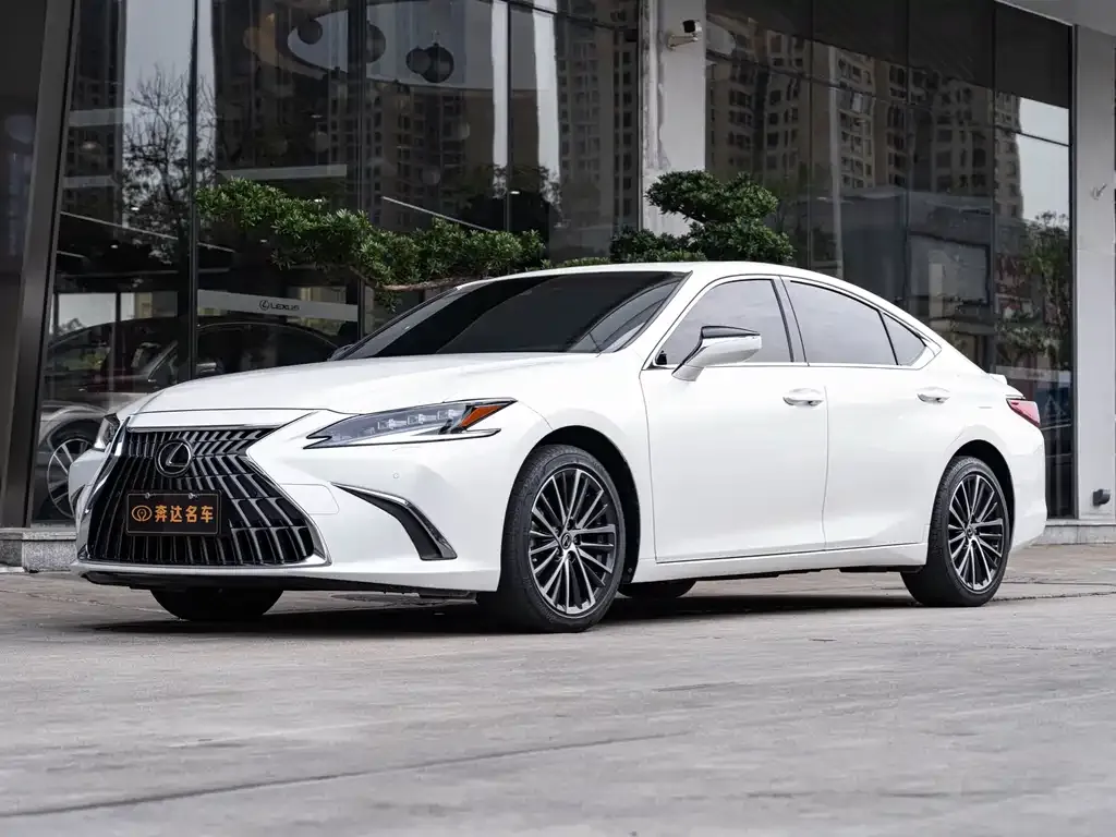 Lexus ES 2023 из CN, фото 1