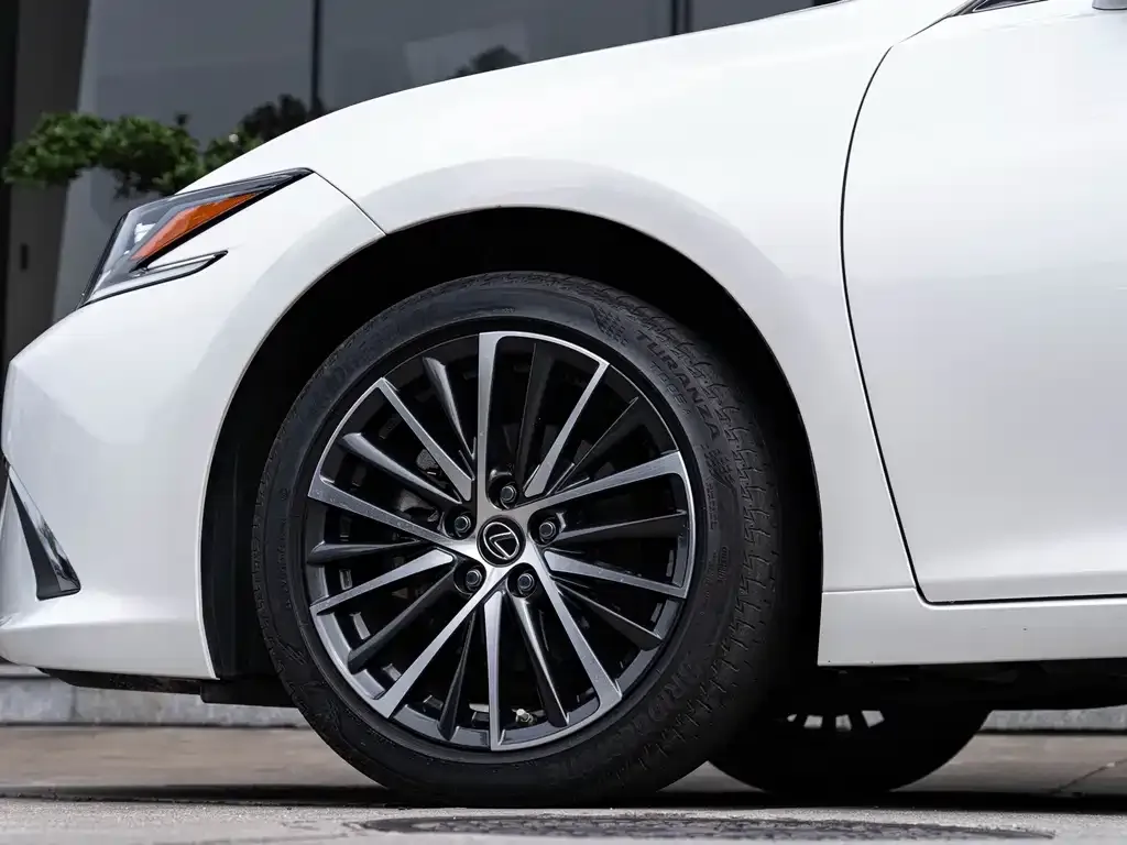 Lexus ES 2023 из CN, фото 9