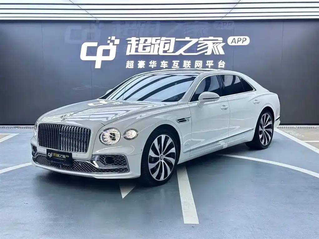 Bentley Flying Spur — фото 1