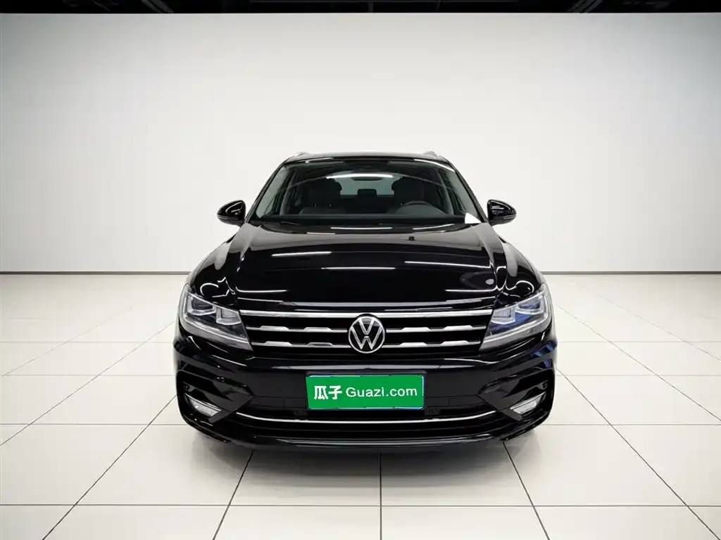 Volkswagen Tiguan L — фото 9