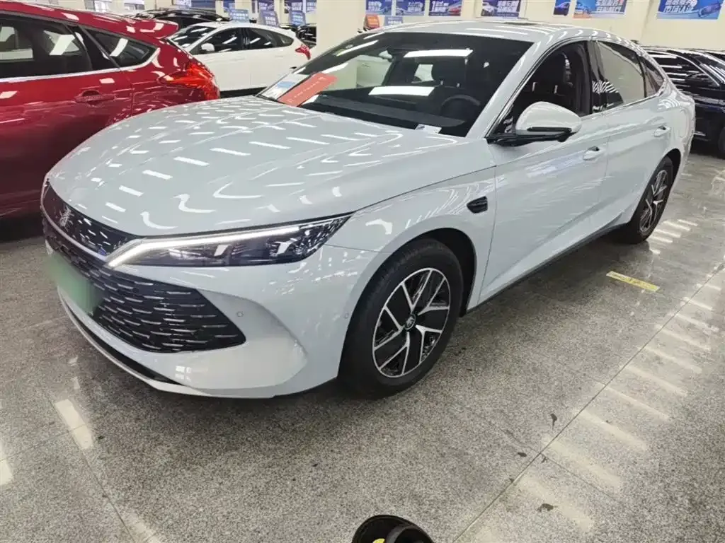 BYD Qin L — фото 6