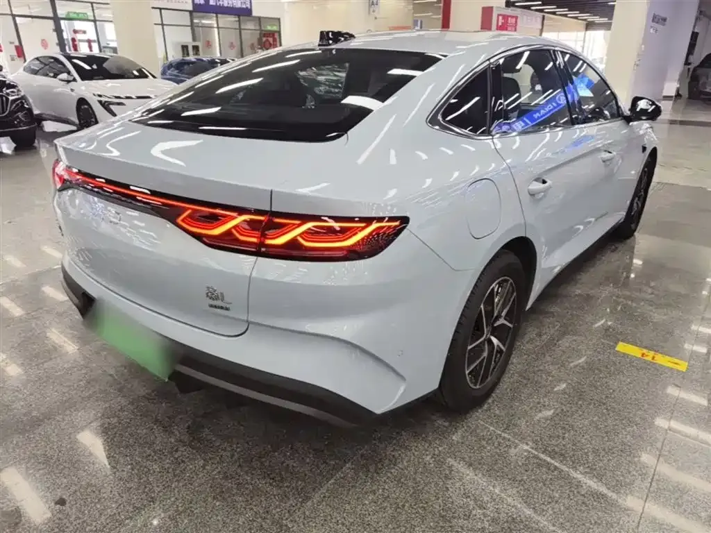 BYD Qin L — фото 2