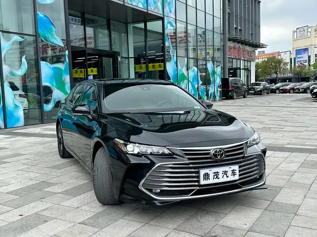 Toyota Avalon — фото 8