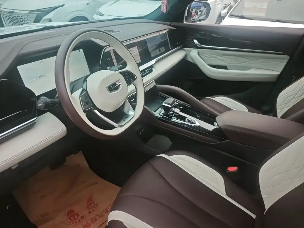 Geely Xingyue L — фото 10