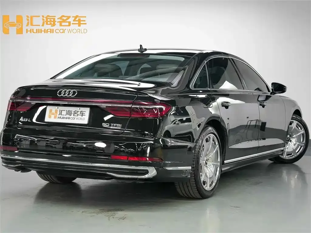 Audi A8 — фото 9