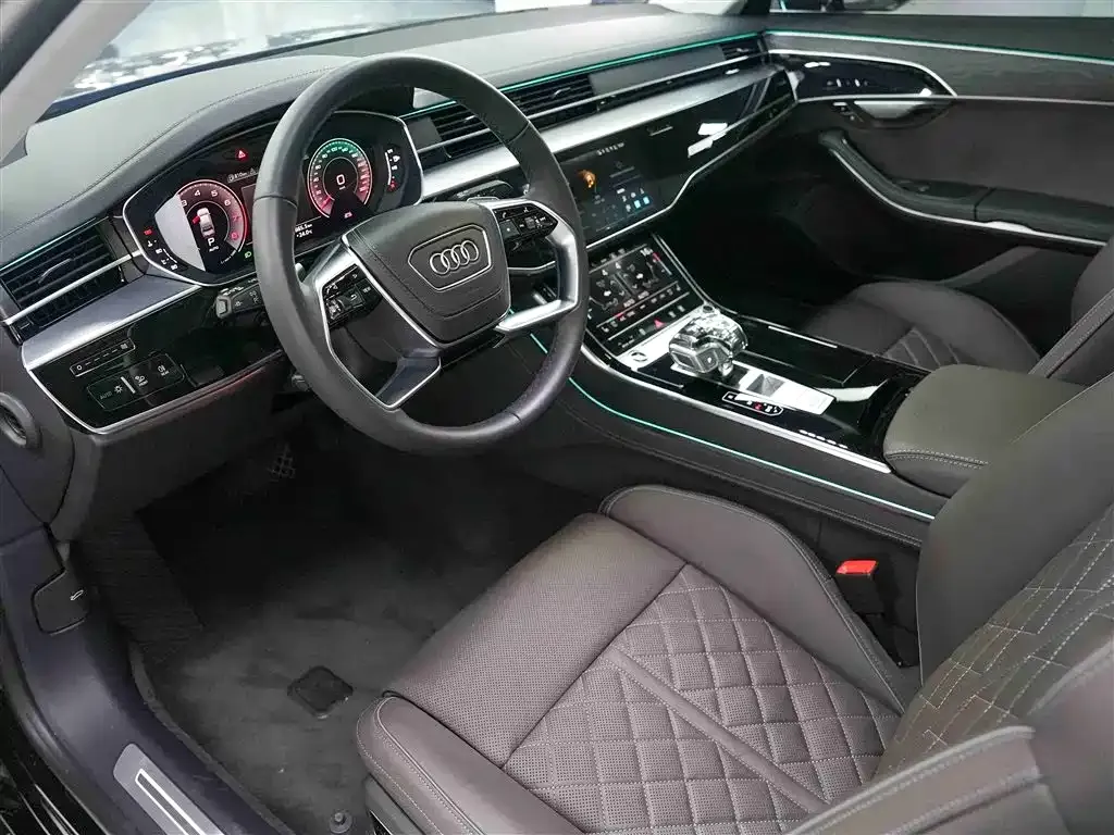 Audi A8 — фото 6