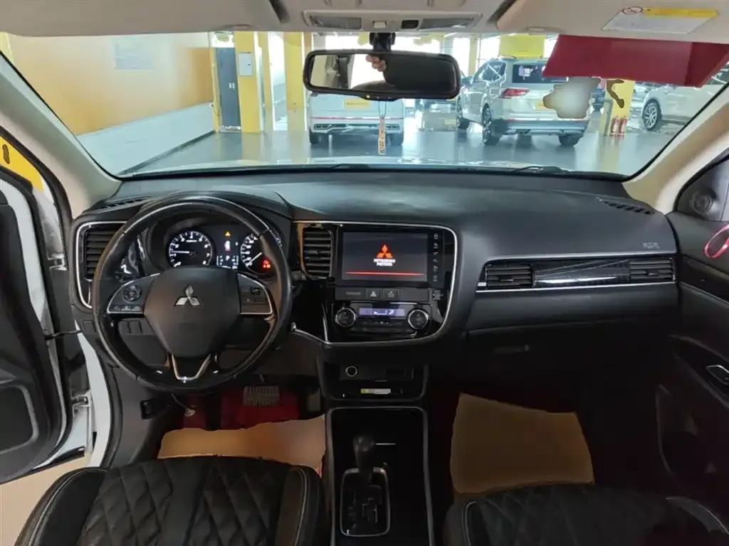Mitsubishi Outlander 2022 из CN, фото 4